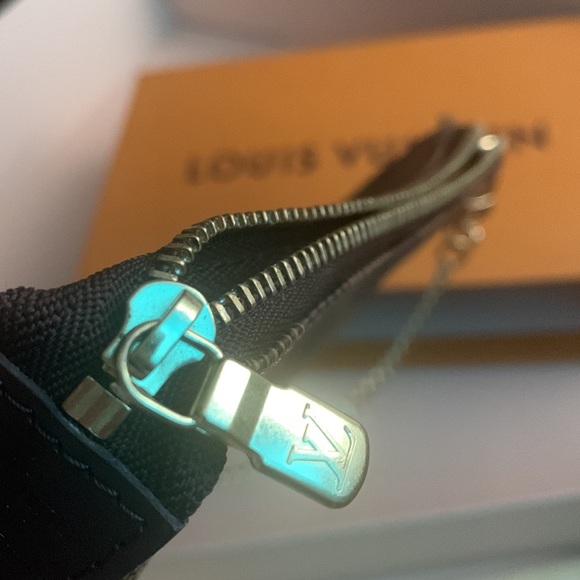 Sold♥️LV Mini Pochette - Limited Edition♥️ - Picture 6 of 12